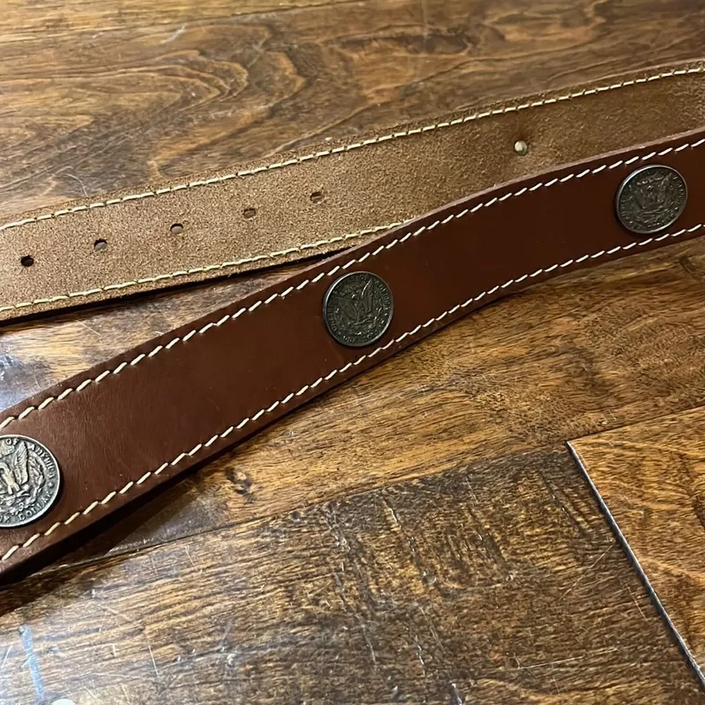 Filrund leather belt with metal quarter embellishments!